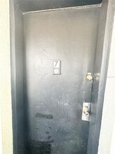 704 Cordova Dr in Orlando, FL - Foto de edificio - Building Photo