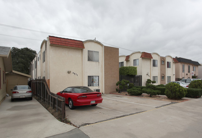 4571 Utah St in San Diego, CA - Building Photo - Building Photo