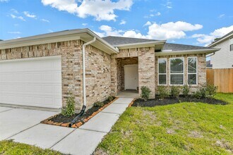 3914 Sugardale St in Baytown, TX - Building Photo - Building Photo