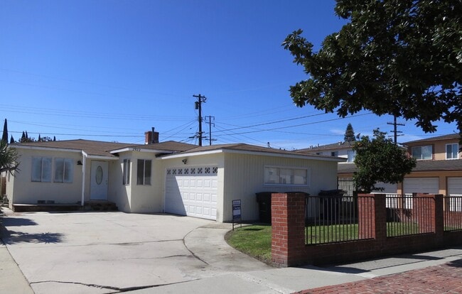 property at 2922 W 167th St