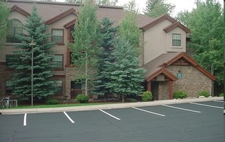 RiverEdge Apartments