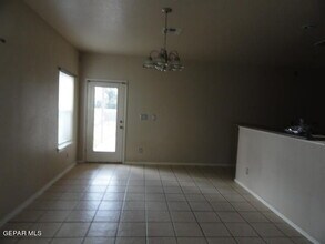 7136 Mesquite Tree Ln in El Paso, TX - Building Photo - Building Photo