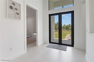 687 23rd St SW in Naples, FL - Building Photo - Building Photo