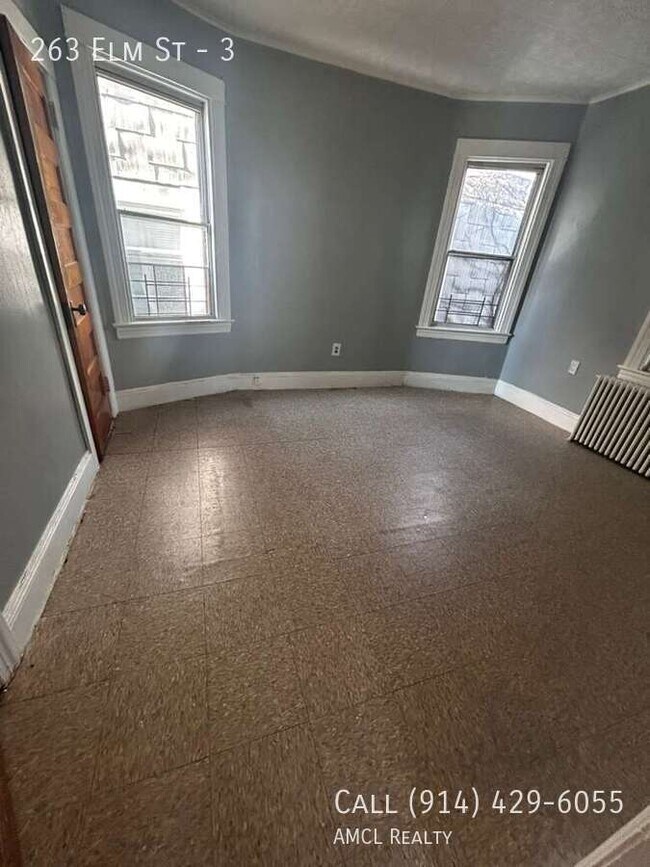 263 Elm St in Yonkers, NY - Building Photo - Building Photo