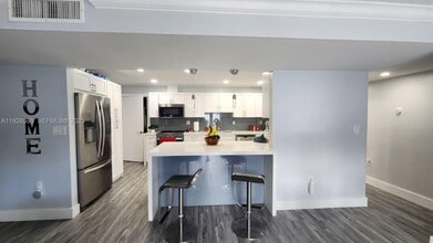 11521 SW 80th Terrace in Miami, FL - Building Photo - Building Photo