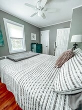 5 Oceanview Rd in Kennebunk, ME - Foto de edificio - Building Photo