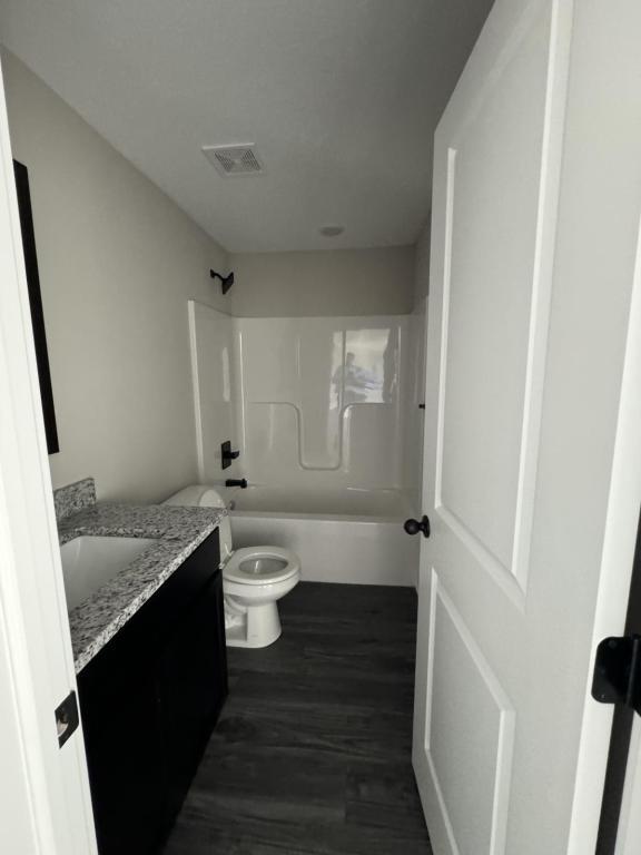 5251 N Toben Ct in Bel Aire, KS - Building Photo - Building Photo