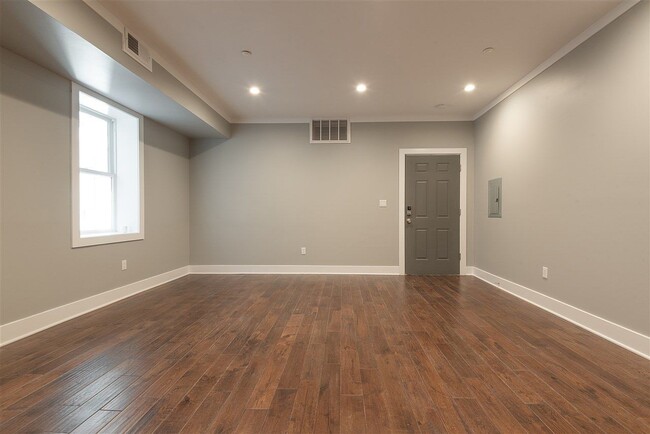 131 Arlington Ave, Unit ground level in Jersey City, NJ - Building Photo - Building Photo