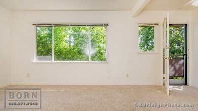 838 Roble Ave-Unit -4 in Menlo Park, CA - Foto de edificio - Building Photo