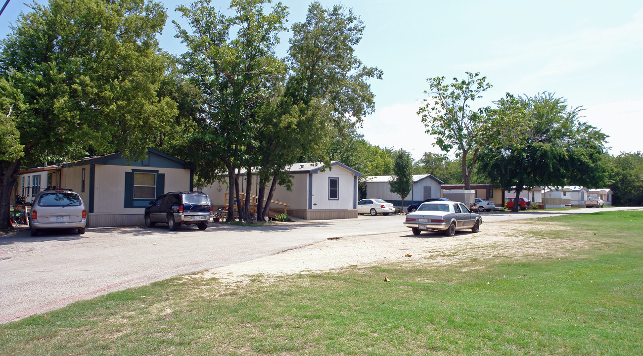 7929 Harwell St in Fort Worth, TX - Building Photo