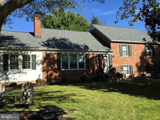 property at 1048 Dalebrook Dr