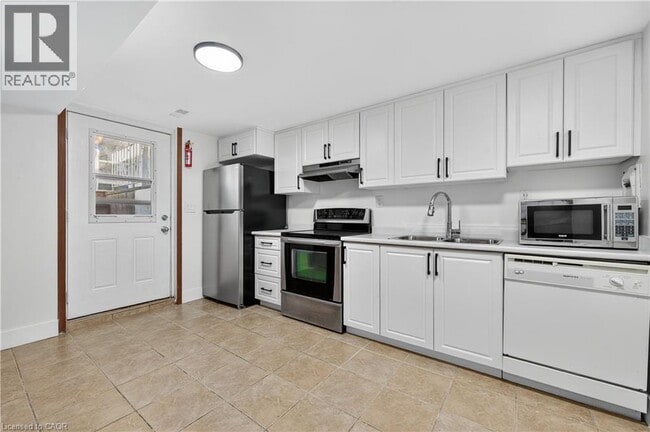 369 Berkindale Dr in Hamilton, ON - Building Photo - Building Photo