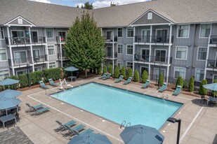 Chase Courtyard Apartments