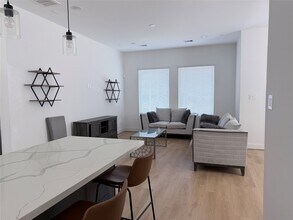 5928 Conley St in Houston, TX - Building Photo - Building Photo