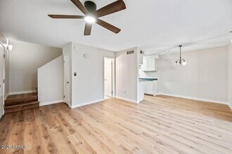 5911 W Golden Ln in Glendale, AZ - Building Photo - Building Photo