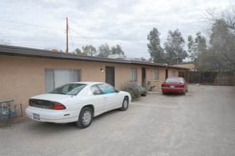 3038 N Richey Blvd in Tucson, AZ - Building Photo - Building Photo