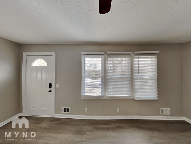 5438 Brandon Ct in Stone Mountain, GA - Foto de edificio - Building Photo