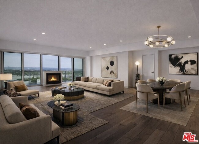 property at 13600 Marina Pointe Dr