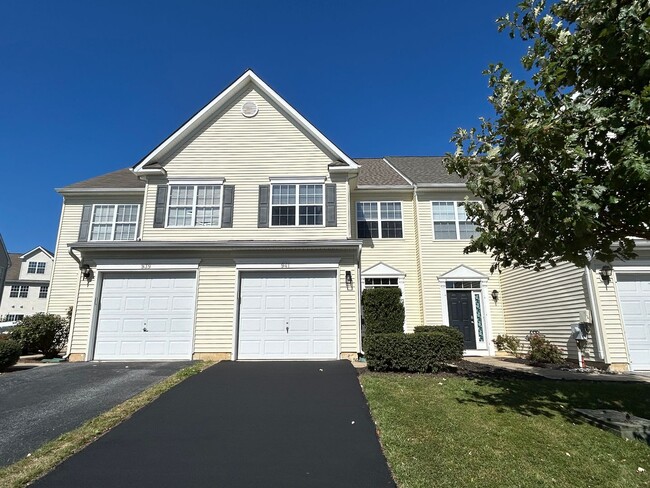 property at 941 Lansdowne Rd