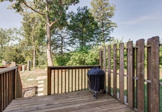 2364 Zermatt Ave in Nashville, TN - Foto de edificio - Building Photo