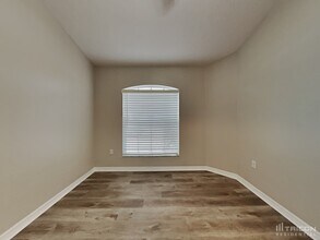 319 Dolcetto Dr in Davenport, FL - Building Photo - Building Photo