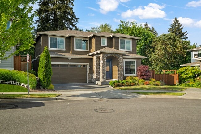 property at 13726 NE 133rd Pl