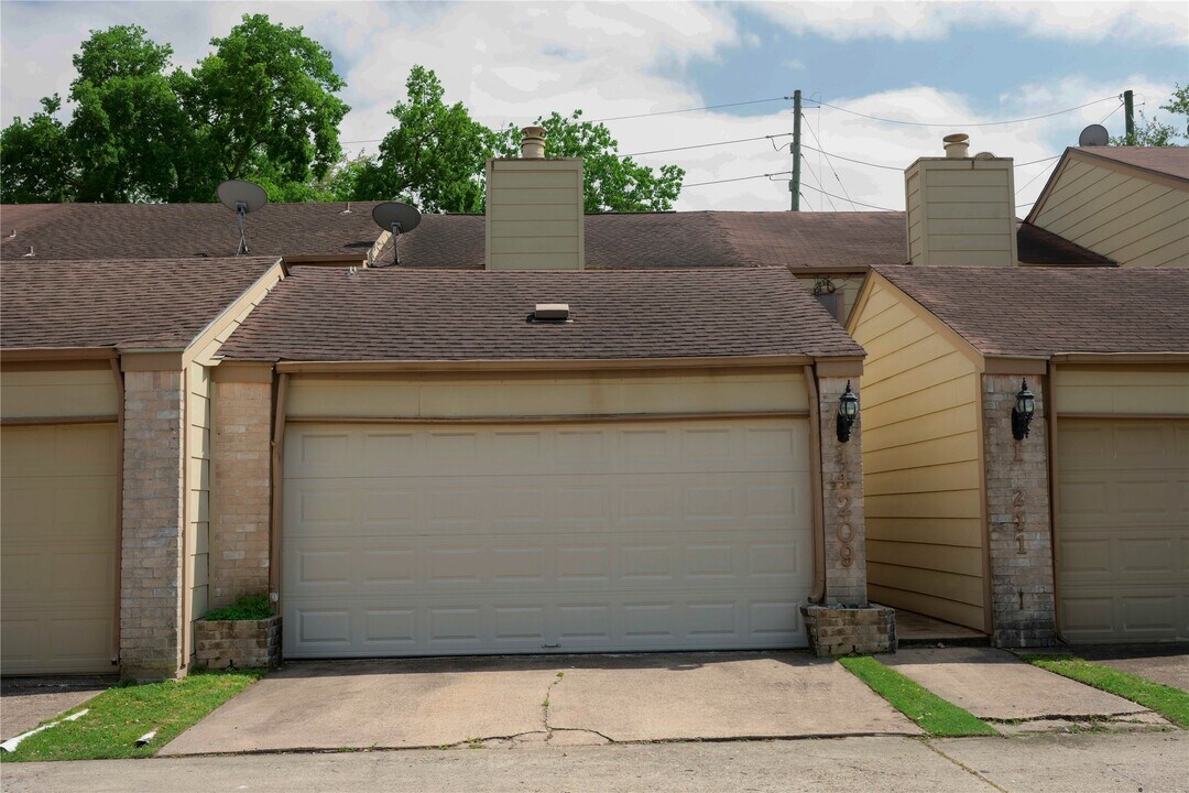 14209 Briarsage Ct in Houston, TX - Building Photo