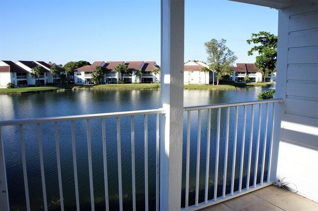 273 Cypress Point Dr in Palm Beach Gardens, FL - Building Photo - Building Photo