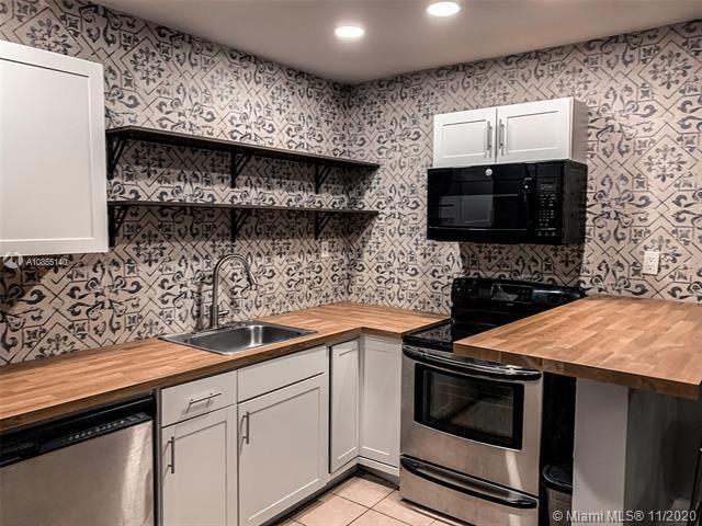 property at 1430 SW 27th St