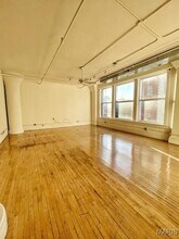 1 Brookings Dr in St. Louis, MO - Building Photo - Building Photo