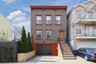 131 Armstrong Ave in Jersey City, NJ - Building Photo