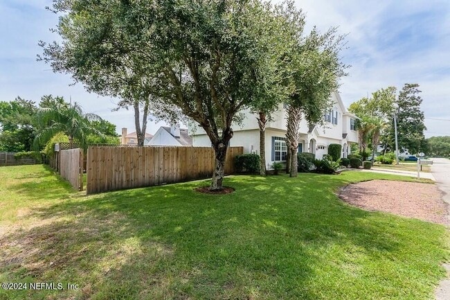1093 7th St S, Unit 17-Q5 in Jacksonville Beach, FL - Building Photo - Building Photo