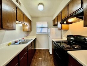 2526 W Prairie St, Unit 204 in Denton, TX - Building Photo - Building Photo