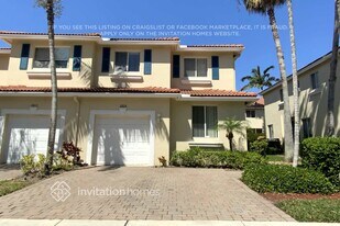2819 S Evergreen Cir in Boynton Beach, FL - Building Photo
