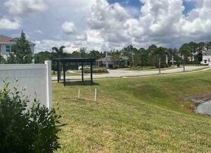 551 Rivergrass St in Port St. Lucie, FL - Building Photo - Building Photo