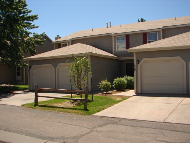 property at 4307 Hunting Meadows Cir