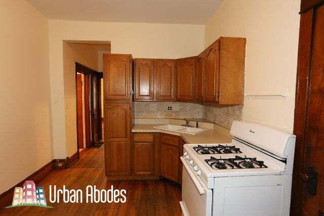 2455 W Rice St, Unit A09C in Chicago, IL - Building Photo - Building Photo