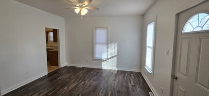 815 Lincoln Ave in Clay Center, KS - Building Photo - Building Photo