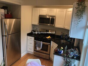 44 Cogswell Ave, Unit 2 in Cambridge, MA - Building Photo - Building Photo