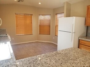 3187 Misty Winds Ct in Henderson, NV - Building Photo - Building Photo