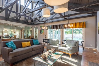 Woodbury Place Apartments in Schaumburg, IL - Building Photo - Building Photo