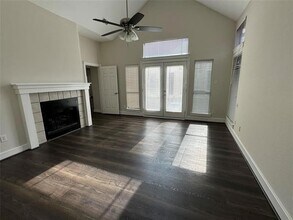6039 Derek Trail in Dallas, TX - Building Photo - Building Photo