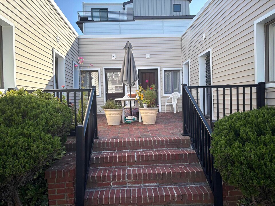 101 S Coolidge Ave in Margate City, NJ - Building Photo