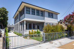 1325 W 24th St, Los Angeles, CA 90007 in Los Angeles, CA - Building Photo