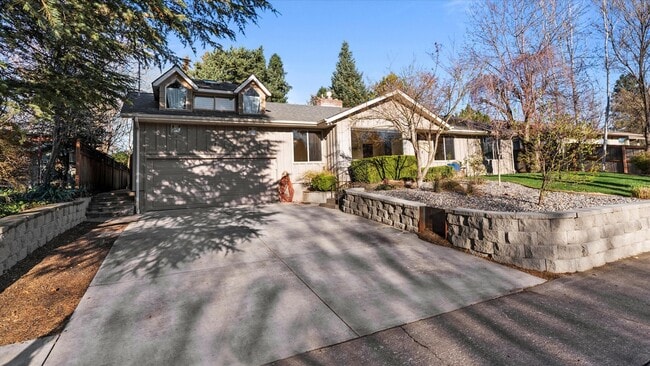 property at 1944 Howard St