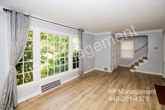 3821 Kirkwood Rd in Cleveland Heights, OH - Foto de edificio - Building Photo