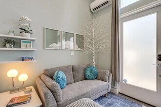 3821 34th Ave W in Seattle, WA - Building Photo - Building Photo