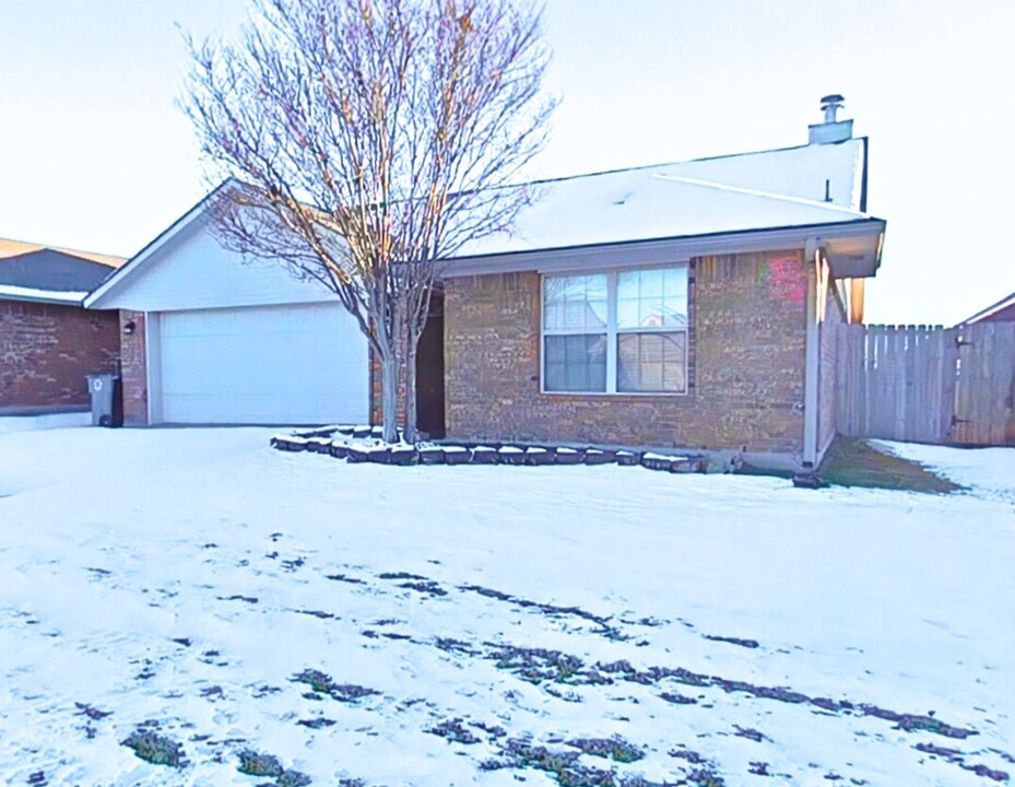 4412 SW Hickory Ln in Lawton, OK - Building Photo