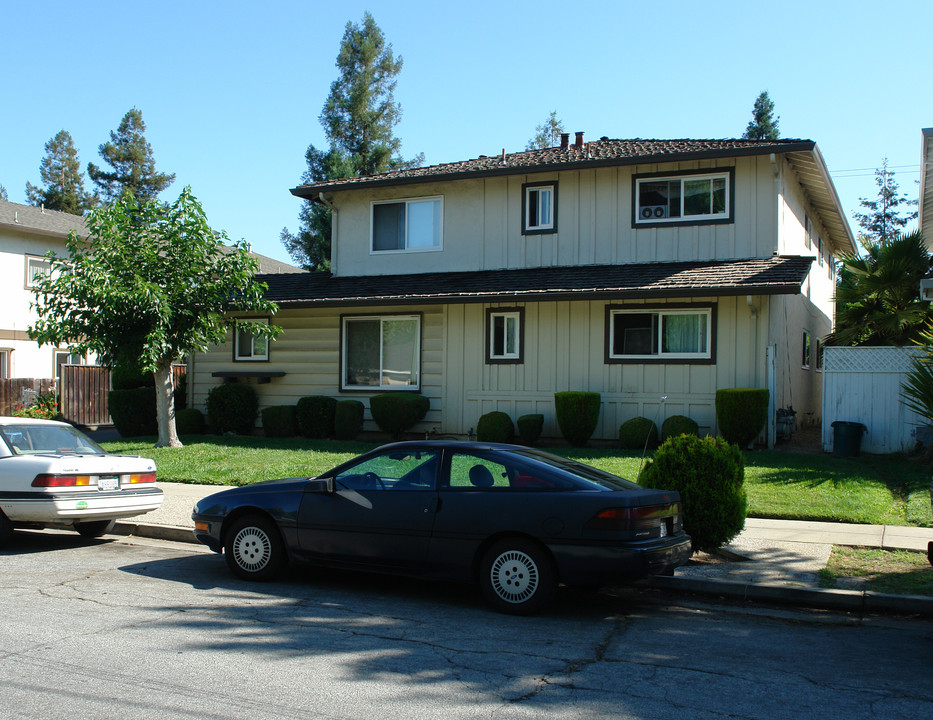 5149 Lapa Dr in San Jose, CA - Foto de edificio