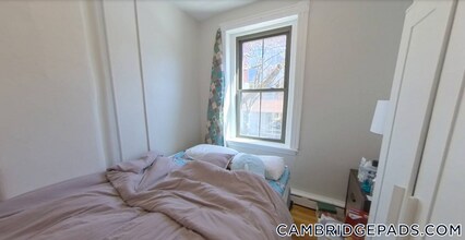 106 Willow St in Cambridge, MA - Building Photo - Building Photo